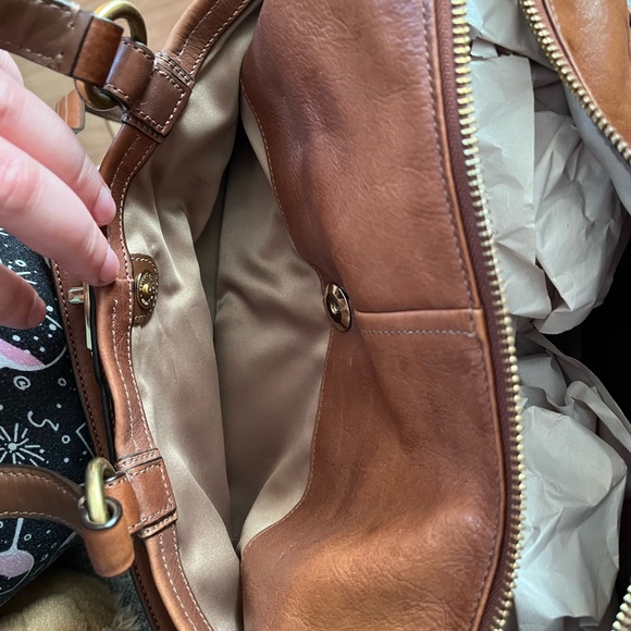 41. COACH CHELSEA LEATHER SATCHEL! - Picture 10 of 14